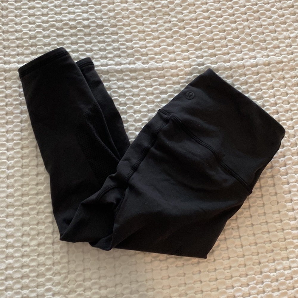 Lululemon Reveal Crop (15")